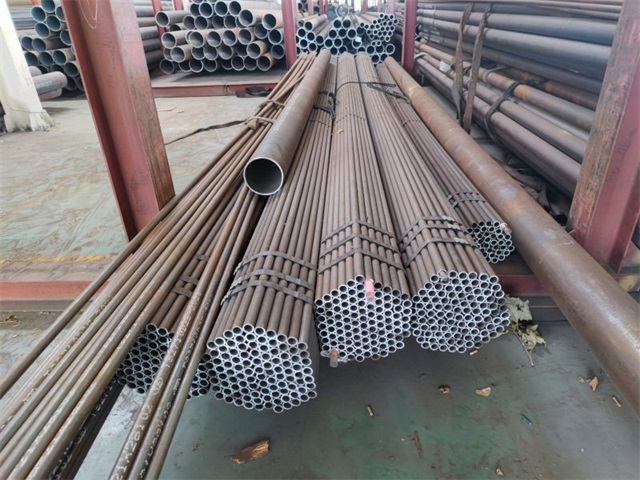 黄南15crmog无缝钢管